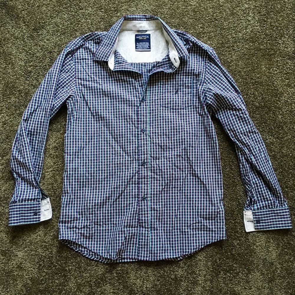 Nautica plaid button up shirt XL boys (18/20)